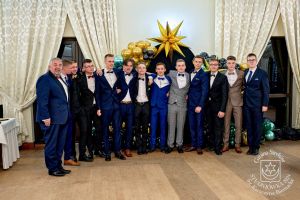 Studniówka 2024 maturzystów ZS Nr 1 w Bratoszewicach