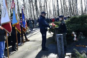 Obchody 161. rocznicy Bitwy stoczonej pod Dobrą w Powstaniu Styczniowym 1863 r. Kwiaty składa Kierownik Ogniwa Prewencji...