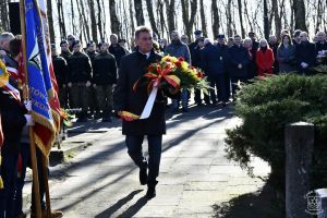 Obchody 161. rocznicy Bitwy stoczonej pod Dobrą w Powstaniu Styczniowym 1863 r. W imieniu Prezydent Miasta Łodzi - Hanny...