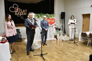 Uroczystość wręczenia medali "Za Długoletnie Pożycie Małżeńskie" w Gminie Stryków