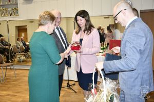 Uroczystość wręczenia medali "Za Długoletnie Pożycie Małżeńskie" w Gminie Stryków