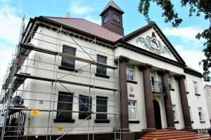 Modernizacja Szkoły Podstawowej Nr 1 w Strykowie, w trakcie wykonywanej modernizacji