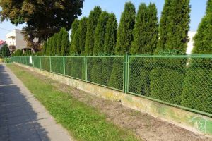 Wymiana ogrodzenia przy Przedszkolu Samorządowym - stan przed rozpoczęciem inwestycji