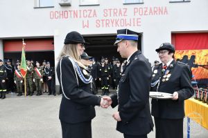 Gminny Dzień Strażaka w Strykowie. Wręczenie odznaczeń zasłużonym Druhom i Druhnom.