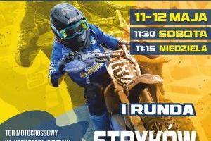 Zawodnicy na torze motocrossowym w Strykowie