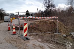 Budowa wodociągu w Niesułkowie, w trakcie prac budowlanych
