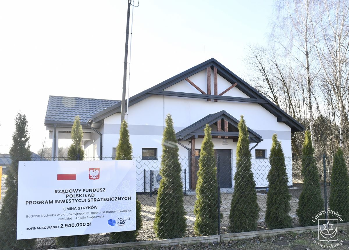 Budowa świetlicy wiejskiej  - 1 404 819,00 zł