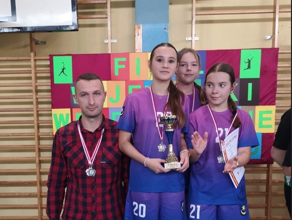Badmintonowe Sreberka, czyli Wicemistrzyń Województwa Łódzkiego z SP Dobra