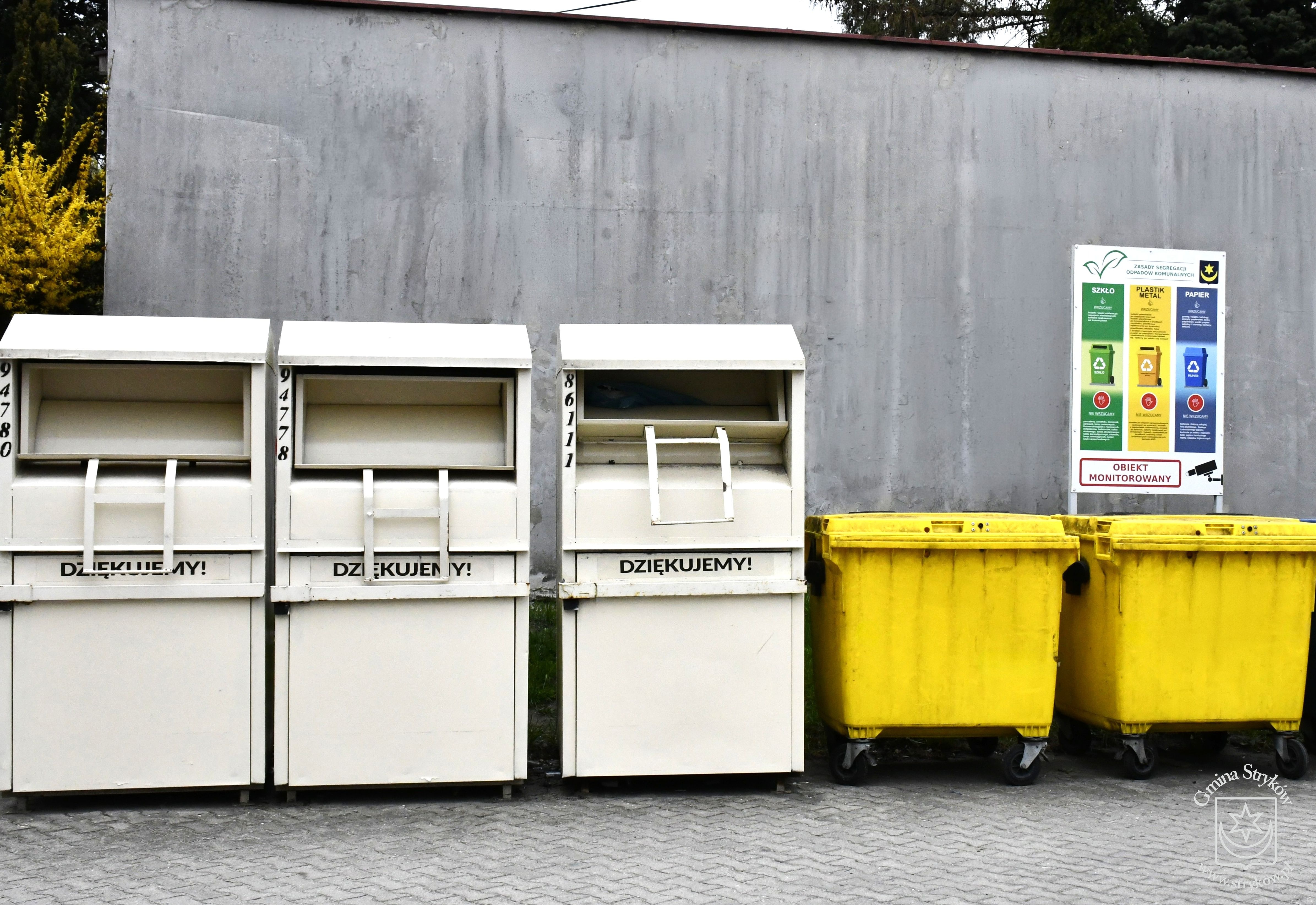 Kontenery na odzież w 16 lokalizacjach