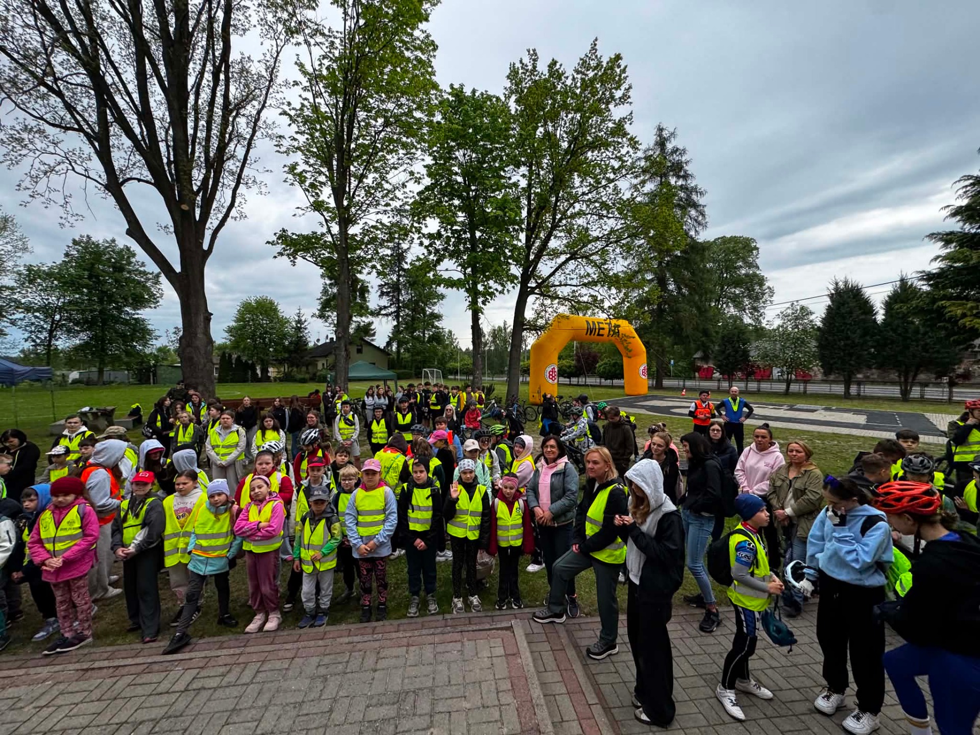 Rajd pieszo-rowerowy SP Niesułków